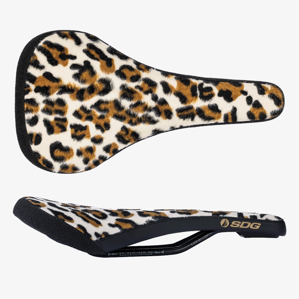 Bel-Air V3 Traditional Saddle, Lux Rails, Leopard Print